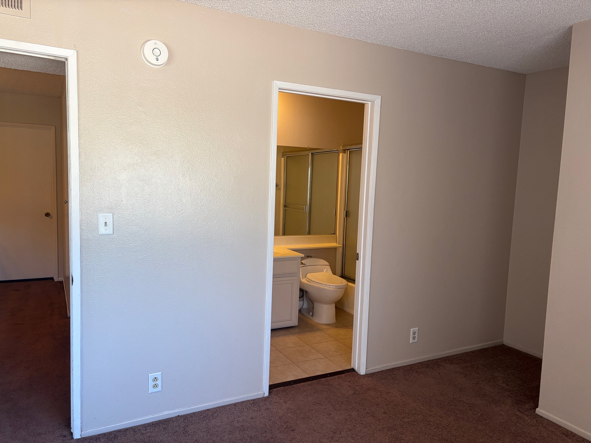 Building Photo - 7226 Jordan Ave