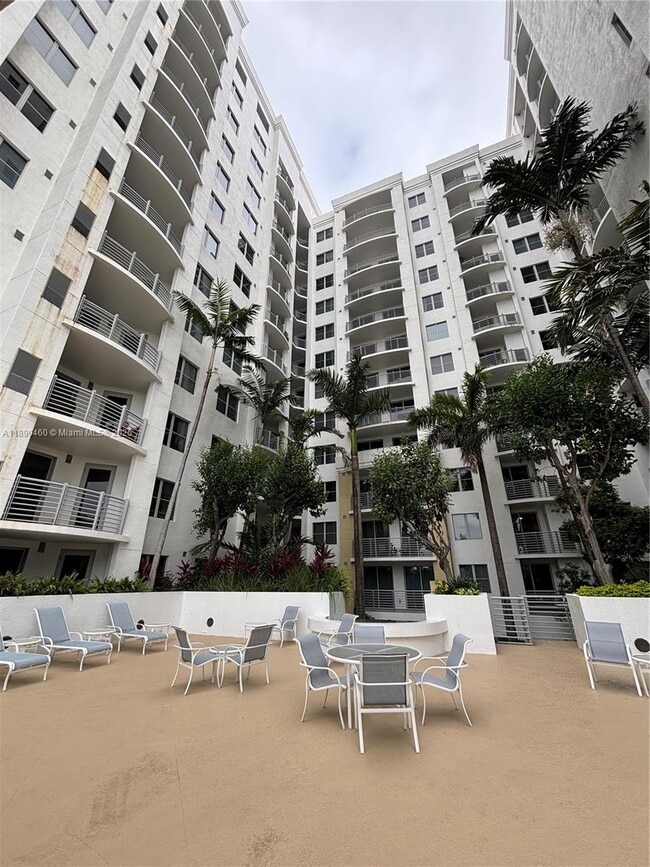 Building Photo - 1830 Radius Dr