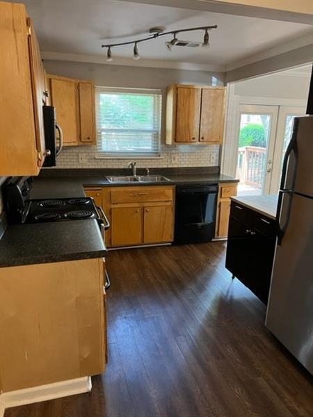 Building Photo - 1130 Riverbend Club Dr SE