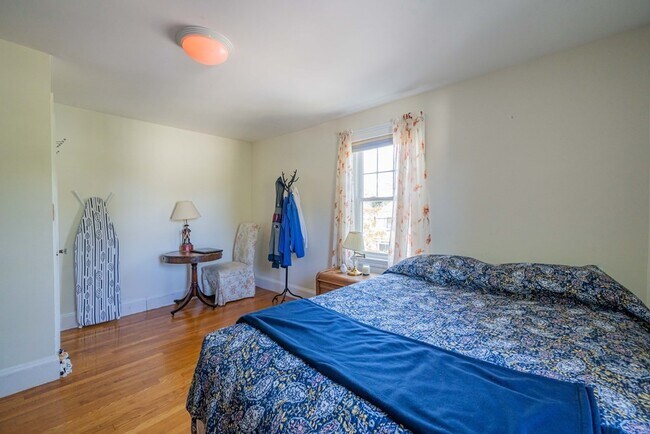 Building Photo - 22 Crescent Hill Ave