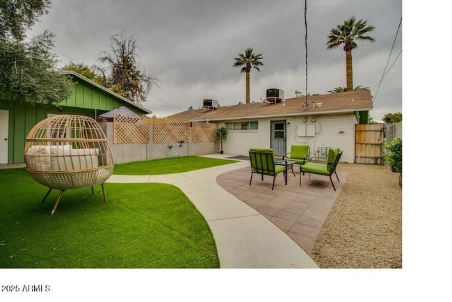 Building Photo - 6809 E Earll Dr