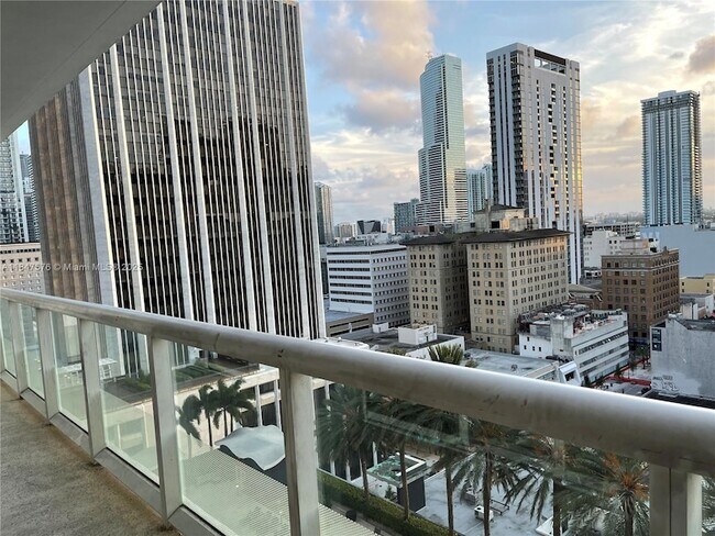 Building Photo - 50 Biscayne Blvd