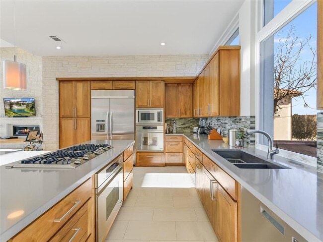 Building Photo - 6813 Valburn Dr