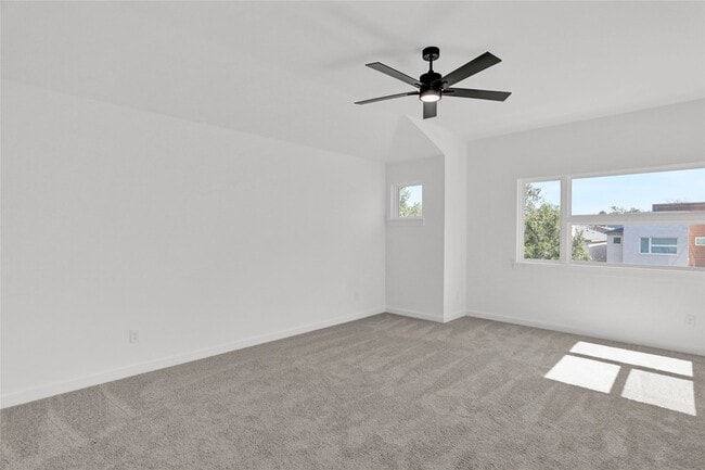 Building Photo - 312 Oakbend Dr