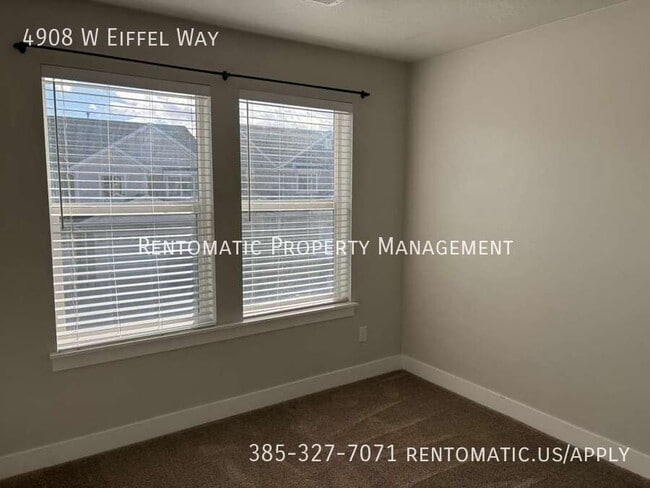 Building Photo - 4908 Eiffel Wy