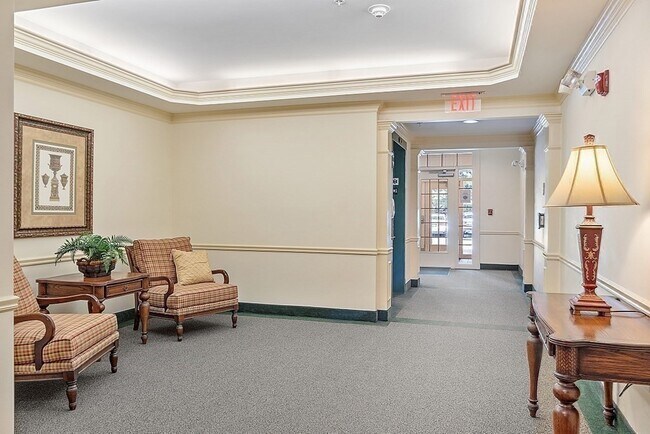Building Photo - 170 Haverhill St