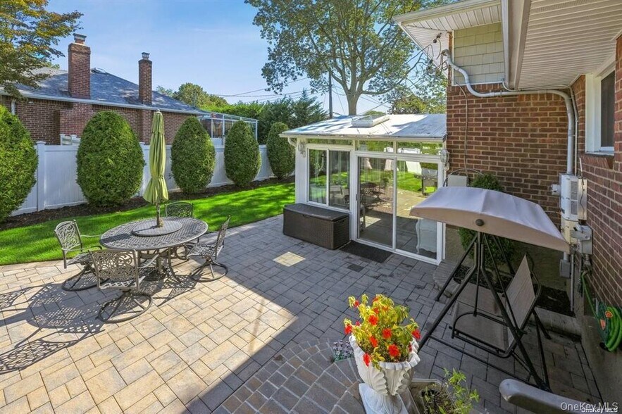 Building Photo - 41 Eaton Rd