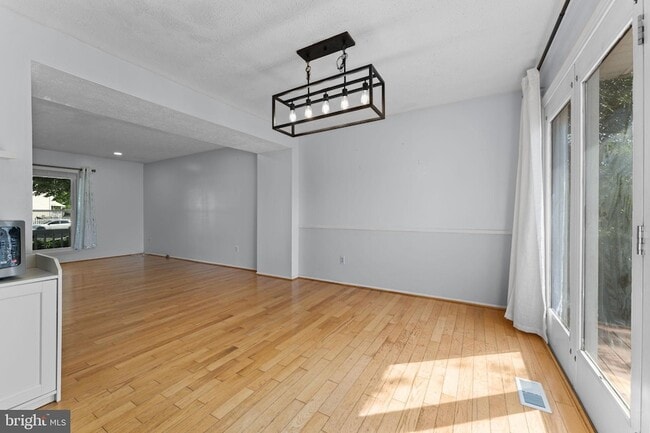 Building Photo - 8561 Skipjack Pl
