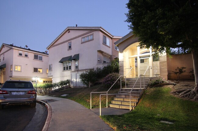 Building Photo - 5730 S Glennie Ln