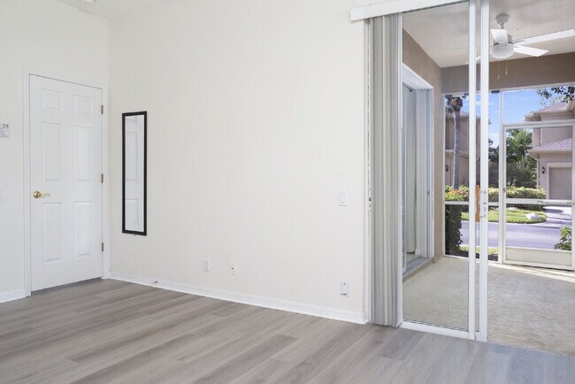 Building Photo - Pinellas Park, Gated Townhome Community 3/...