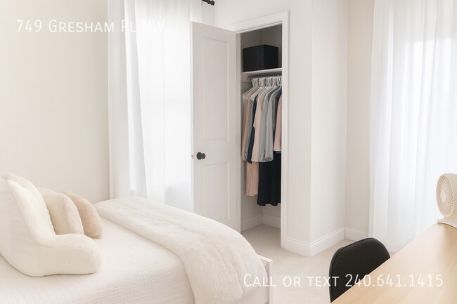 Building Photo - 749 Gresham Pl NW