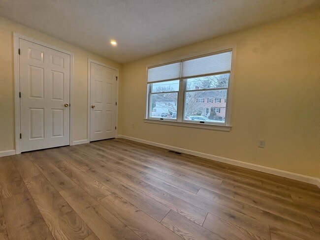 Building Photo - New to the rental market, charming 2 bedroom single family home in Wilmington, MA