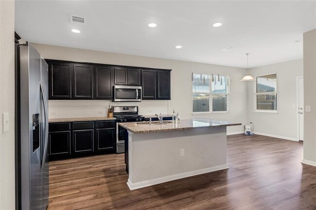 Building Photo - 2001 Fairhaven Gtwy