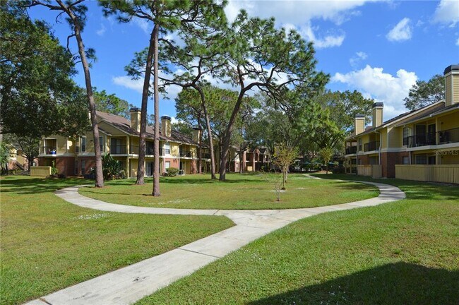 Building Photo - 8635 Mallard Reserve Dr