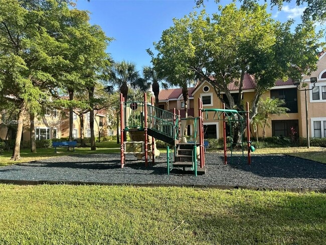 Building Photo - 10581 SW 155th Ct