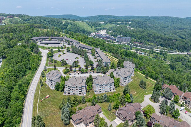 Building Photo - 8120 Stonegate Dr