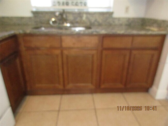 Building Photo - 291 Flower Ln