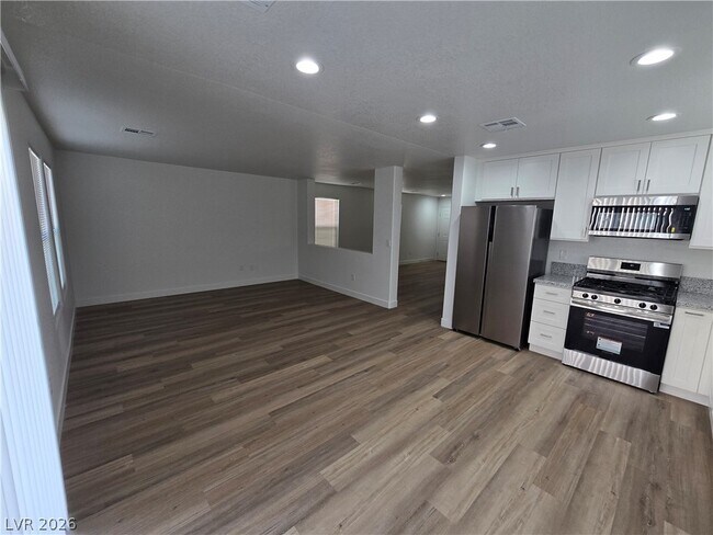 Building Photo - 3334 Palio Ave