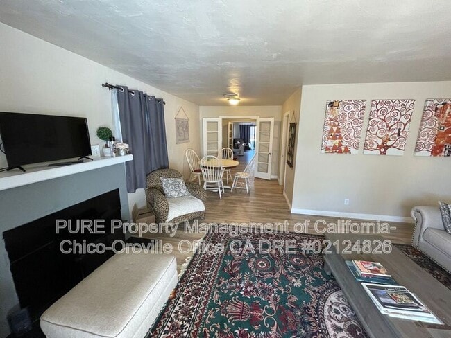 Building Photo - 3090 Grand View Ave