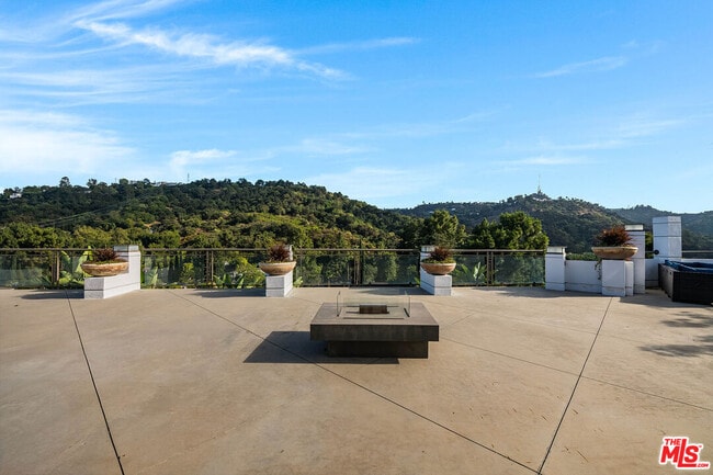 Building Photo - 11470 Dona Evita Dr