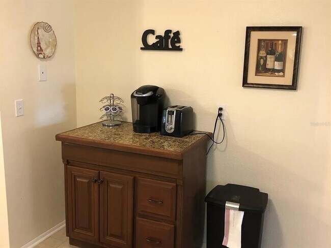 Building Photo - 2071 Australia Way W