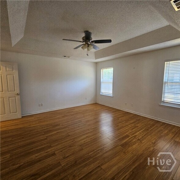 Building Photo - 711 Plantation Dr