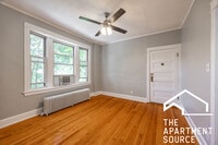 Building Photo - 3219 N Leavitt St