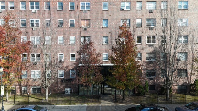 Building Photo - 40 Owen St