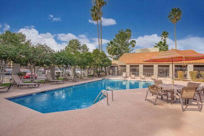 Building Photo - Metro on First