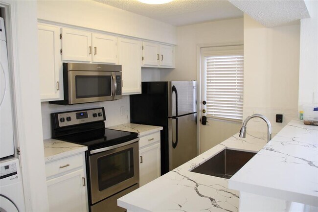 Primary Photo - 11201 Lynbrook Dr