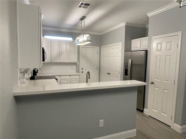Building Photo - 3838 Oldenburg Ln