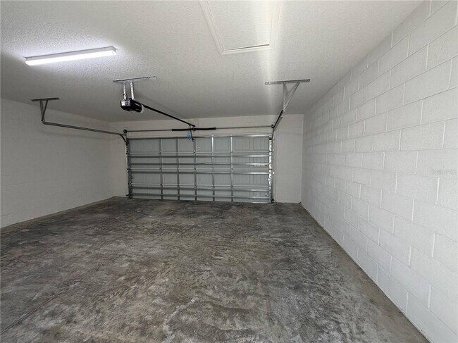 Building Photo - 474 Lady Palm St