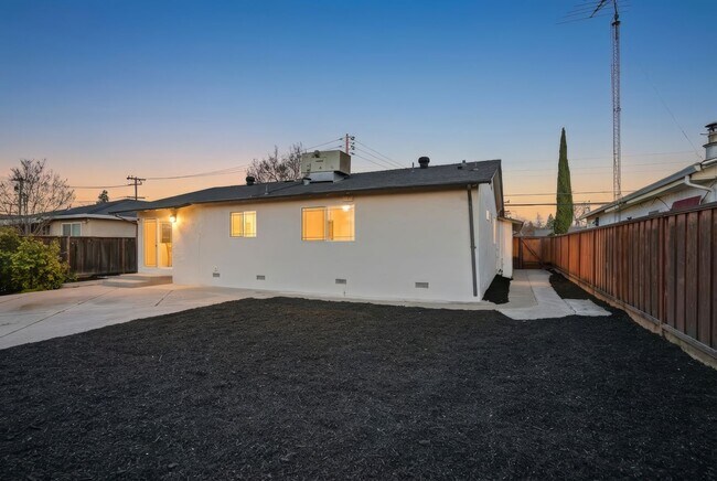 Building Photo - 3BR Livermore Home for Rent | Updated Kitchen | Near Downtown | $4,000/mo