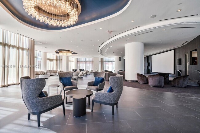 Building Photo - 851 NE 1st Ave