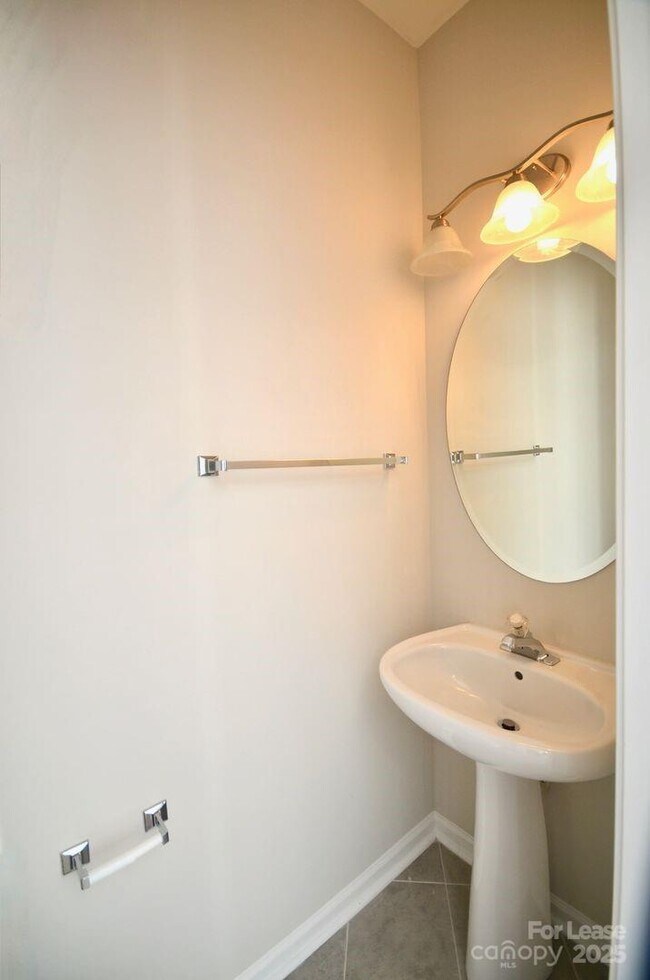 Building Photo - 3567 Creeping Flora Ln