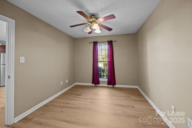 Building Photo - 9467 Kimmel Ln