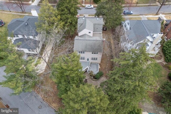 Building Photo - 317 W College Terrace