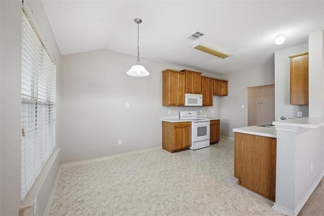Building Photo - 3100 Admiral Dr