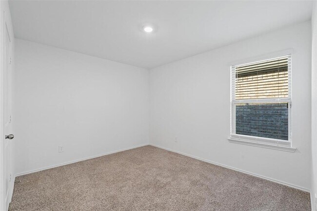 Building Photo - 14428 Sugar Pines Dr