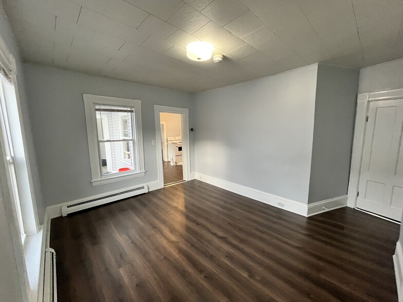 Living room - 49 McDuffie St