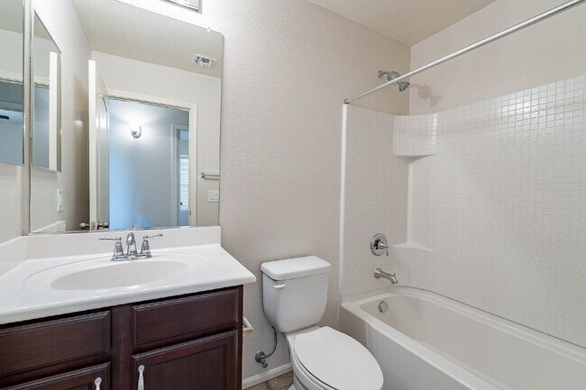 Building Photo - 5054 S 235th Dr