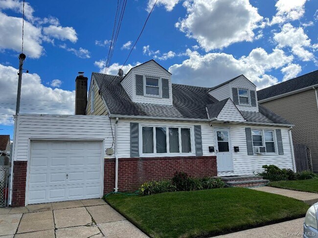 Primary Photo - 41 Norfolk Rd