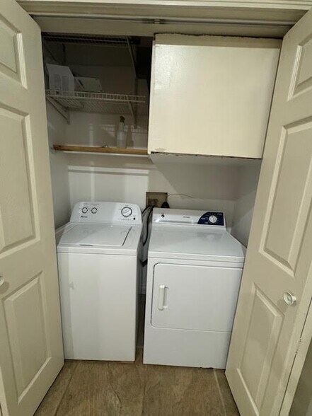 Building Photo - 532 N 2nd St