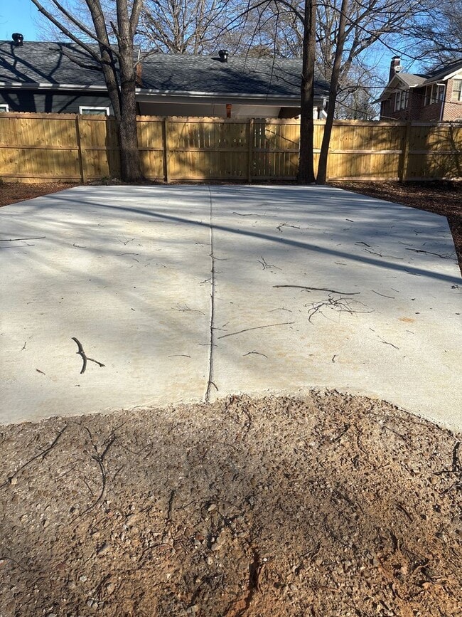 Building Photo - $1000.00 Deposit Special! You're Home Awaits