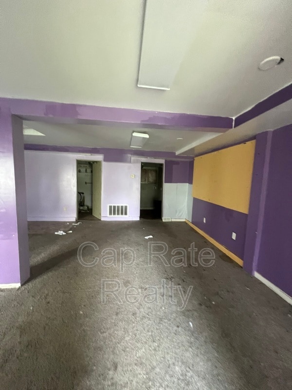 Building Photo - 1043 E 17th Ave
