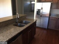 Building Photo - 8708 Sagebrush Ln