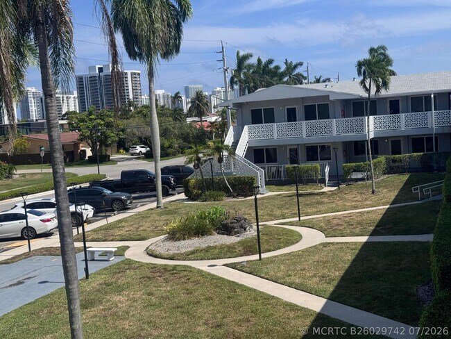 Building Photo - 600 Layne Blvd