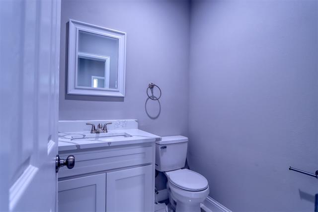 Building Photo - 2813 Belmont Dr