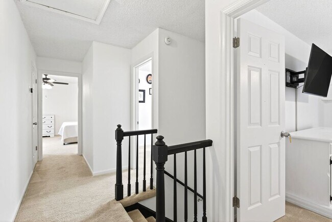 Building Photo - 1912 Bunnell Ct