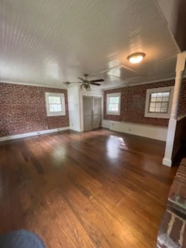 Building Photo - 1539 Isabel Ct